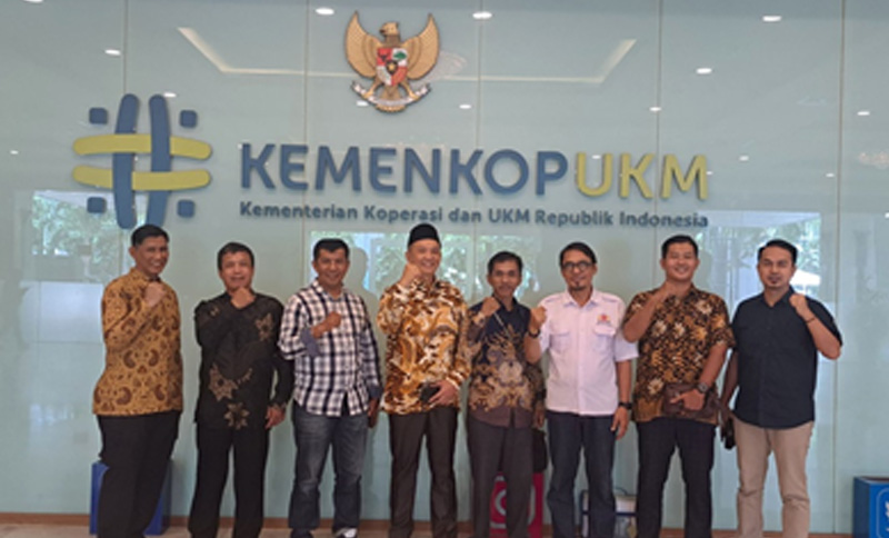 KOLABORASI KOPERASI UNTUK USAHA KERAKYATAN